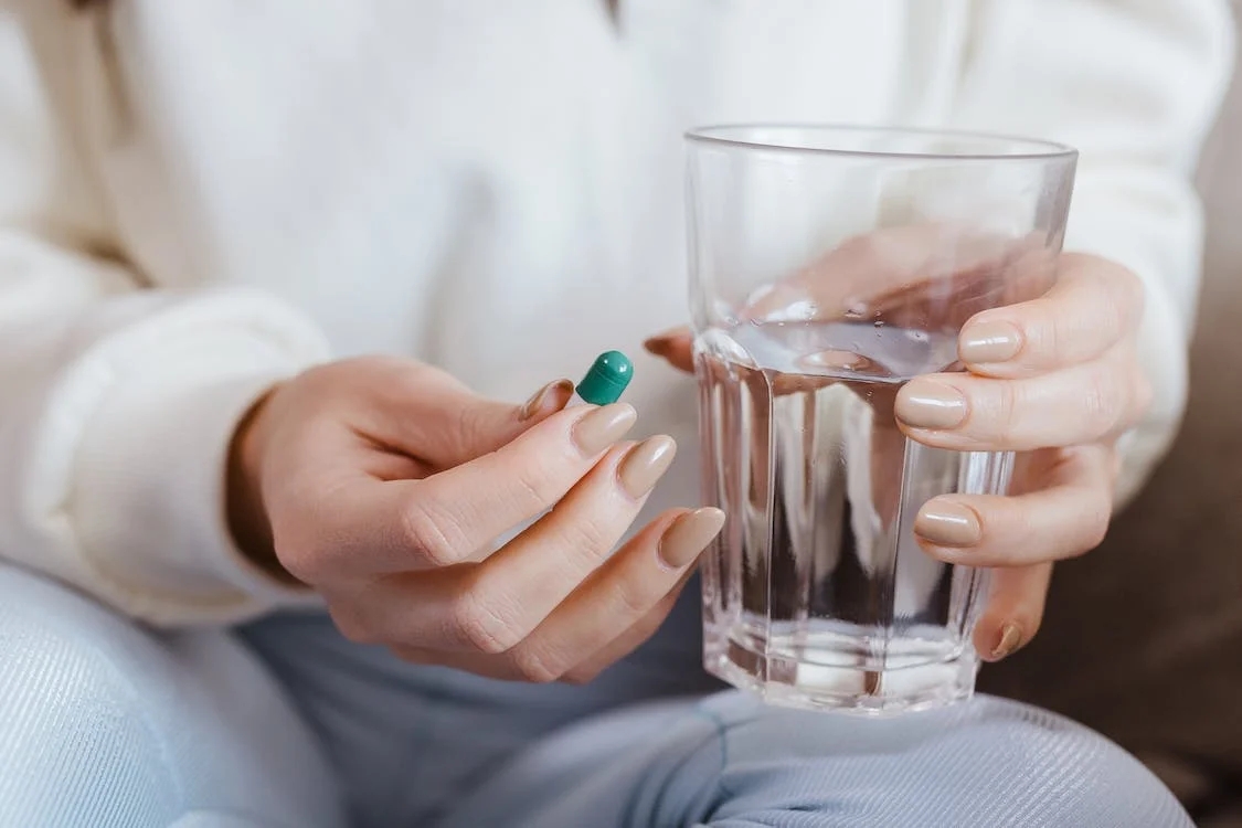 卵泡刺激素：更年期女性身体和心理健康的关键